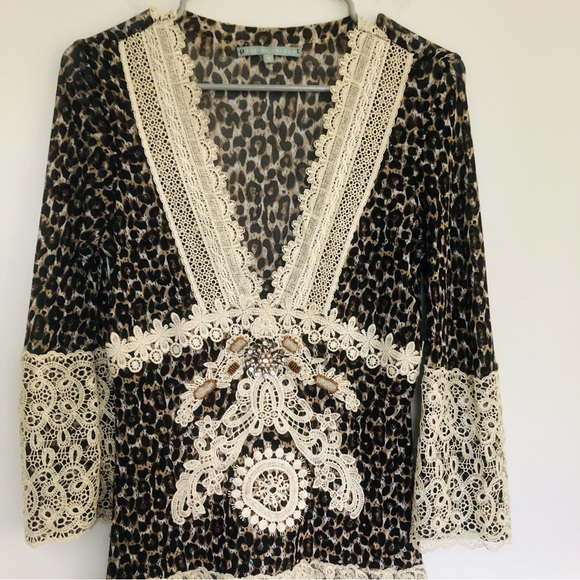 Passion Concept Vintage Style Top in Leopard Print - Picture 2 of 8